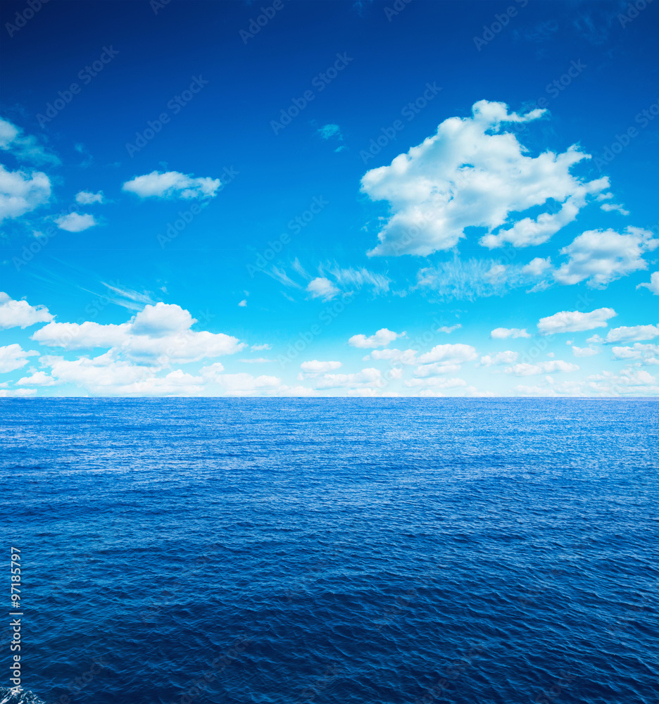 Obraz premium perfect sky and ocean