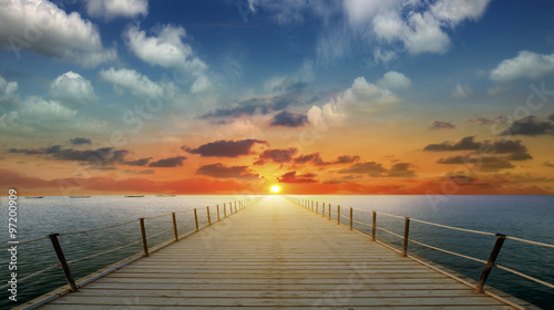 Fototapeta Naklejka Na Ścianę i Meble -  golden sunset on the sea