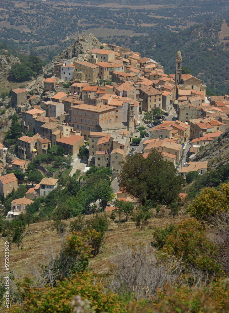 Corse, le village de Speloncato en Balagne