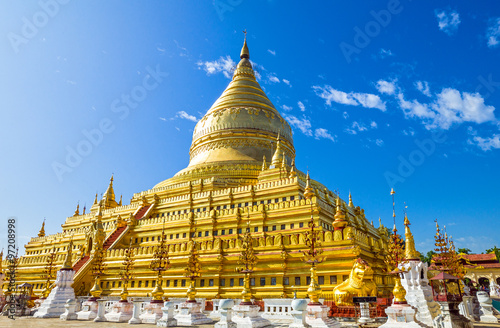 Myanmar, Bagan, the main pagoda of the Kuthodaw temple.