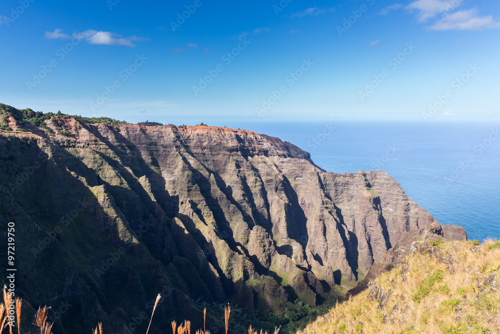Awaawapuhi trail end on cliff above Na Pali coast on Kauai