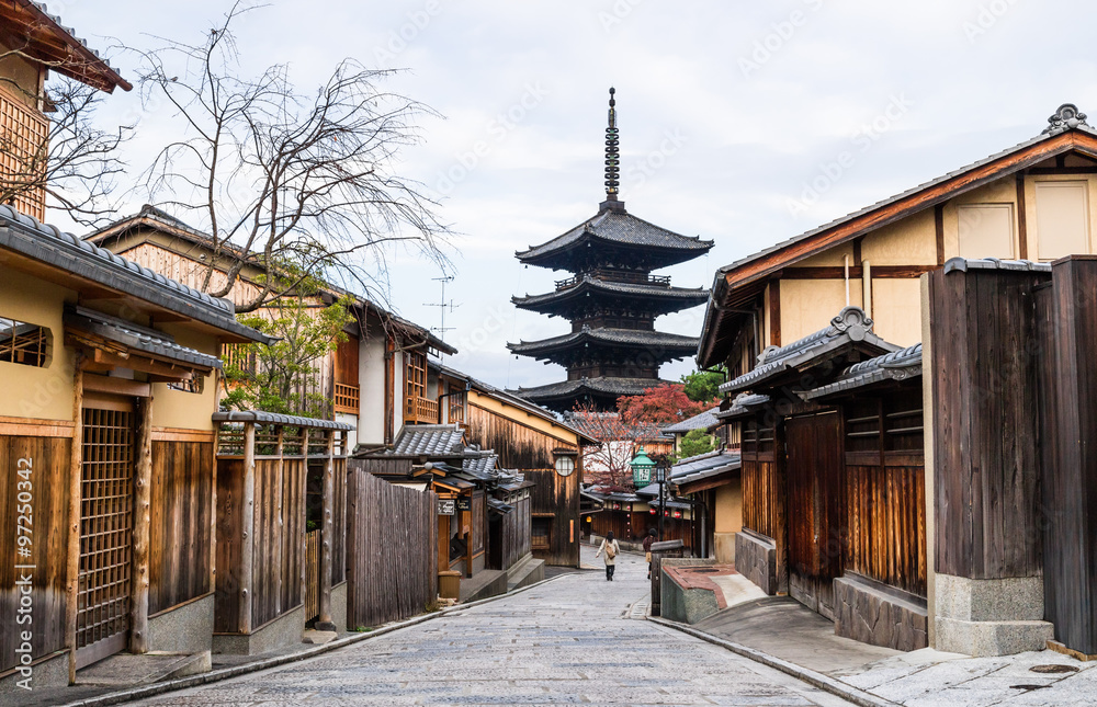 Fototapeta premium Kyoto Yasaka Tower