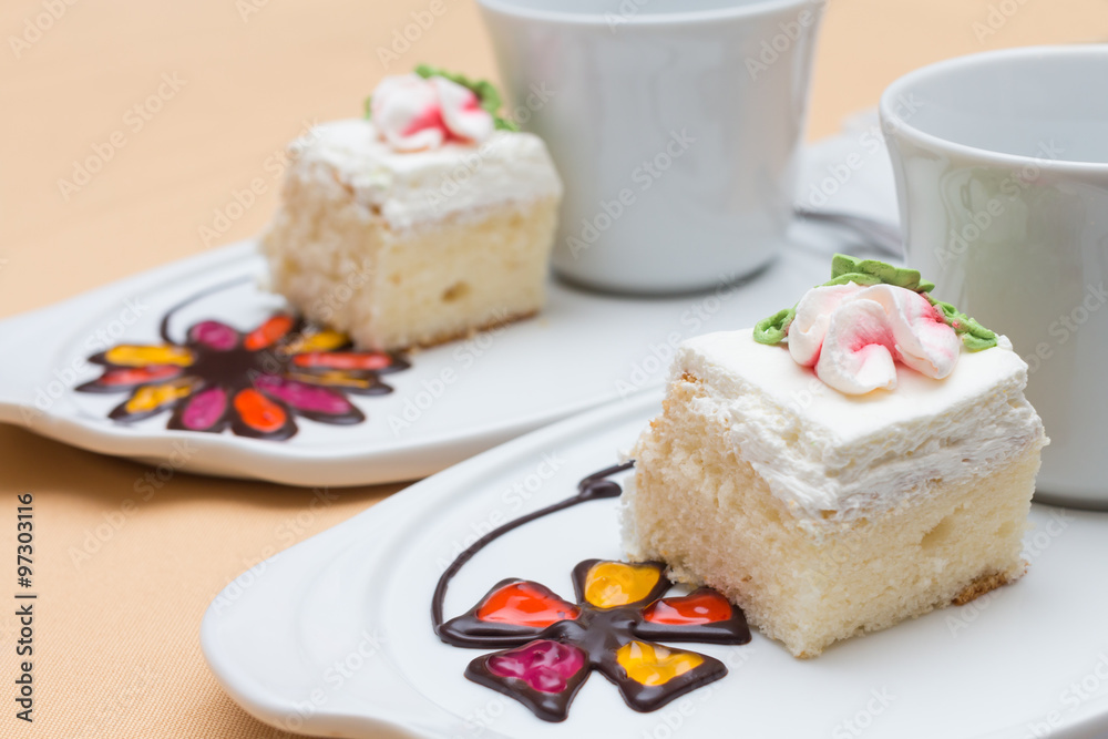 Vanilla cake decorated like a beautiful flower..Food for break m Vanilla cake decorated like a beautiful flower..Food for break m