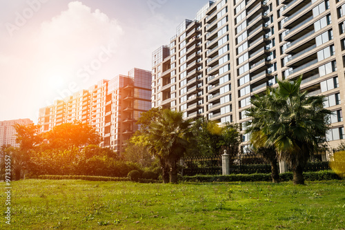 Canvastavla New apartment building in suburban area