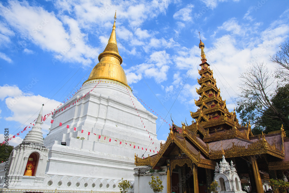 Fototapeta premium Wat Phra Kaew Don Tao Temple in Lampang, Thailand. 