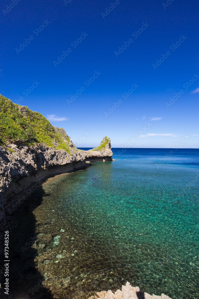 Obraz premium 沖縄の海・真栄田岬 