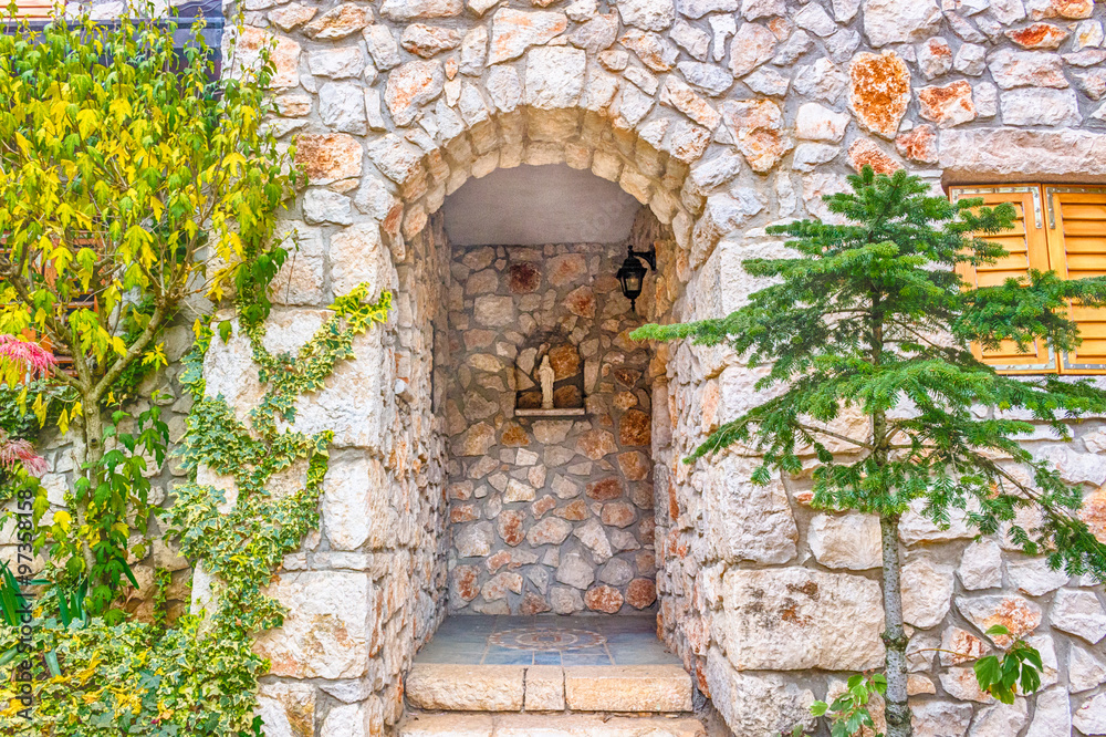 Statue of the Blessed Virgin Mary with Baby Jesus