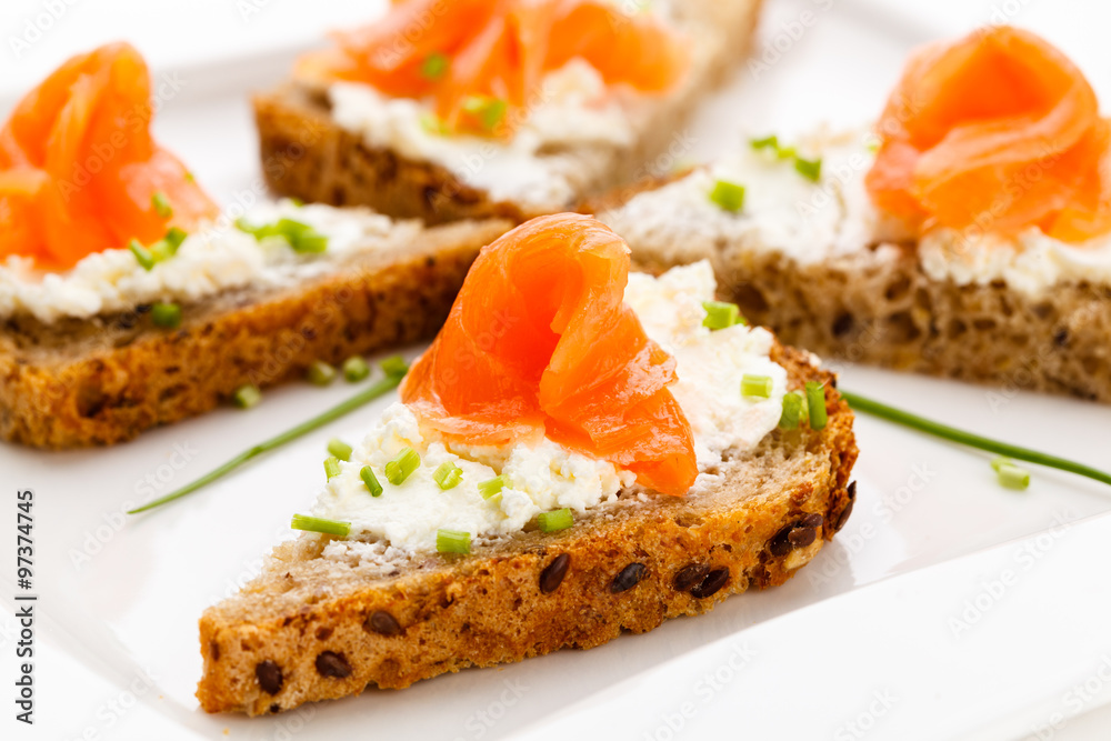 Bread with smoked salmon and cream cheese Bread with smoked salmon and cream cheese