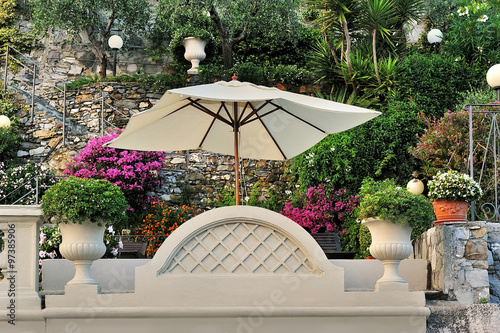 Garden umbrella
