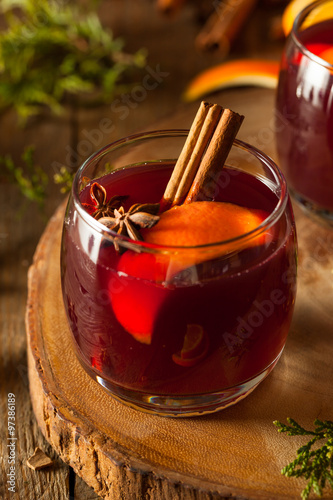 Spiced Mulled Wine with Oranges