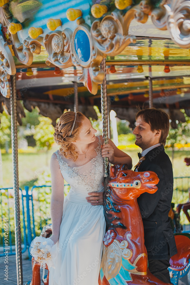 Obraz premium Lifestyle summer image of stylish beautiful couple in love