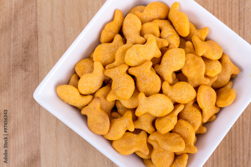 fish shaped cheddar crackers