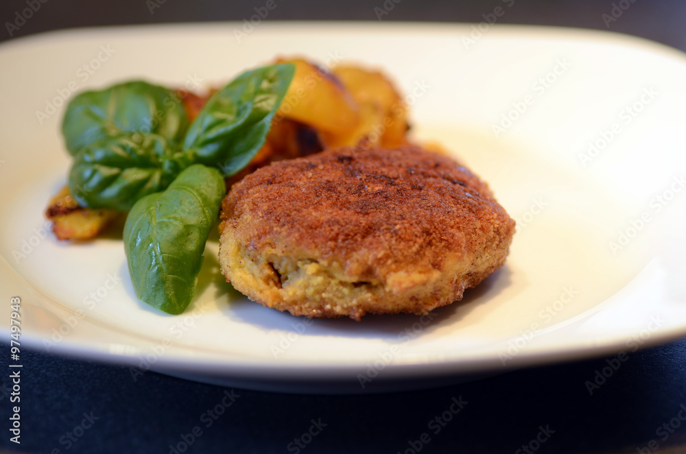 Bouletten mit Bratkartoffeln Bouletten mit Bratkartoffeln