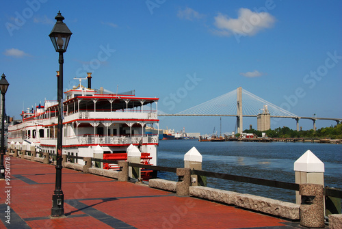 Tableau sur toile Savannah Water Front
