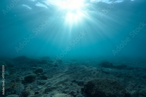 Wallpaper Mural 光のシャワー Torontodigital.ca