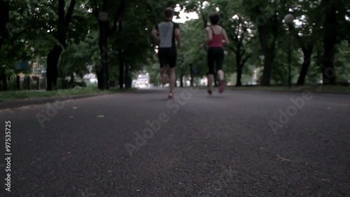 Wallpaper Mural couple jogging Torontodigital.ca