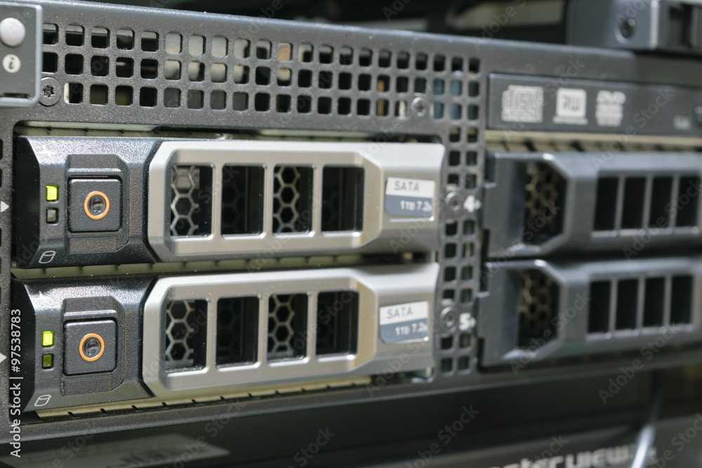 Server and raid storage Server and raid storage