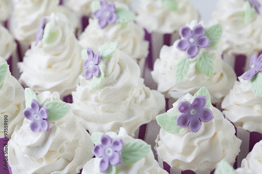 cupcakes ,shalow depth of field cupcakes ,shalow depth of field