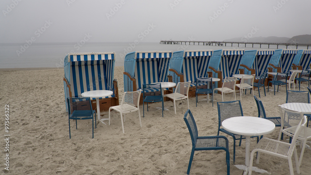 Strandbar am Strand in Binz auf Rügen