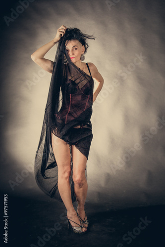 Fotografia, Obraz La danseuse en rouge et noir