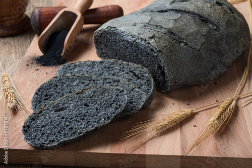 Activated carbon bread - pane carbone vegetale photo
