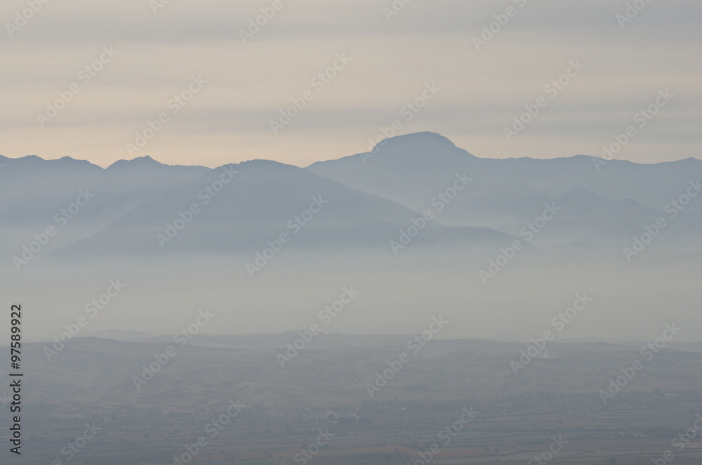 Blick auf das Taurusgebirge von Pamukkale aus