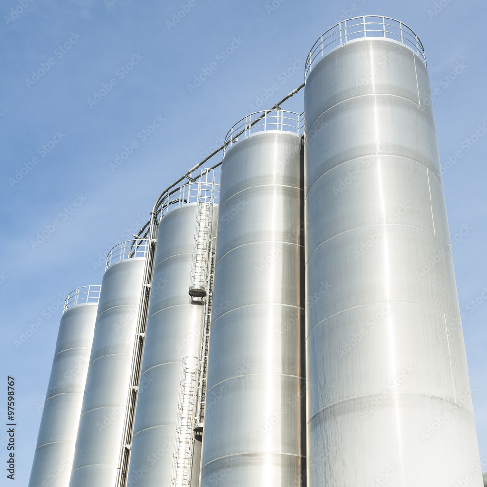 Industrial silos in the chemical industry