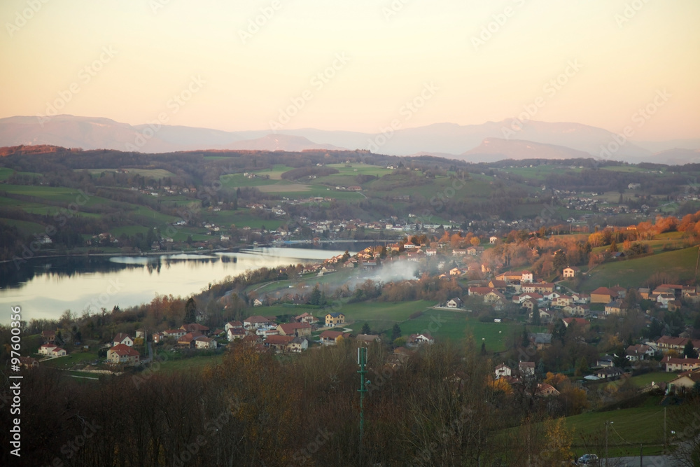 Bilieu et le lac Paladru (Isère)