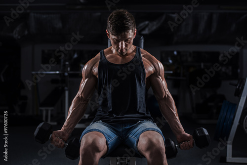 Bodybuilder in the gym © bondarchik