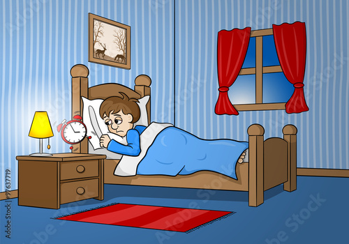 schlafloser Mann wird am Morgen vom Wecker geweckt 