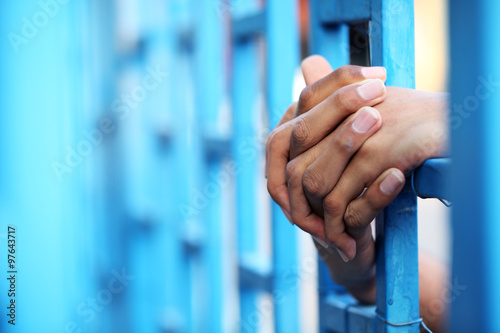 Εκτύπωση καμβά hand in jail