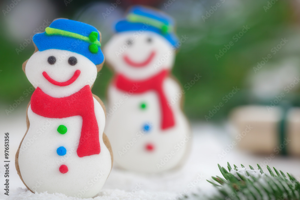 Christmas gingerbread snowman cookies with Christmas gingerbread snowman cookies with