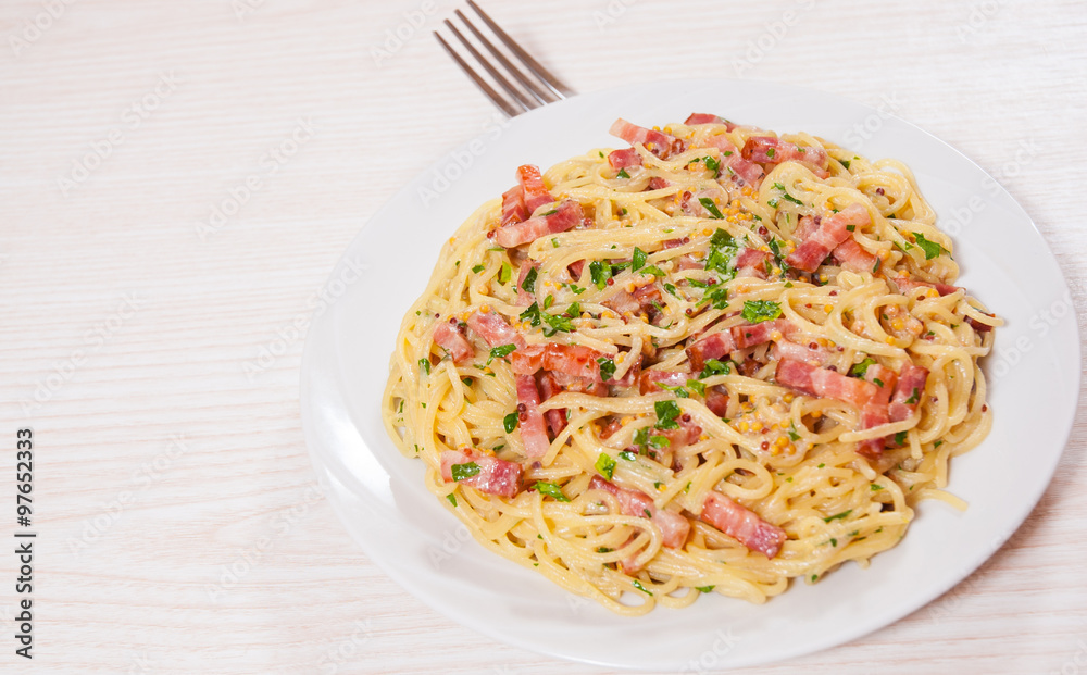 capellini pasta and sauce with bacon capellini pasta and sauce with bacon