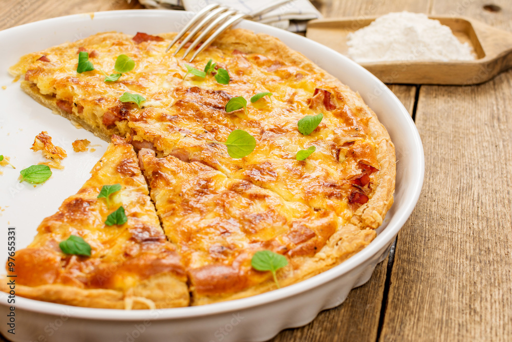 Traditional french quiche Traditional french quiche