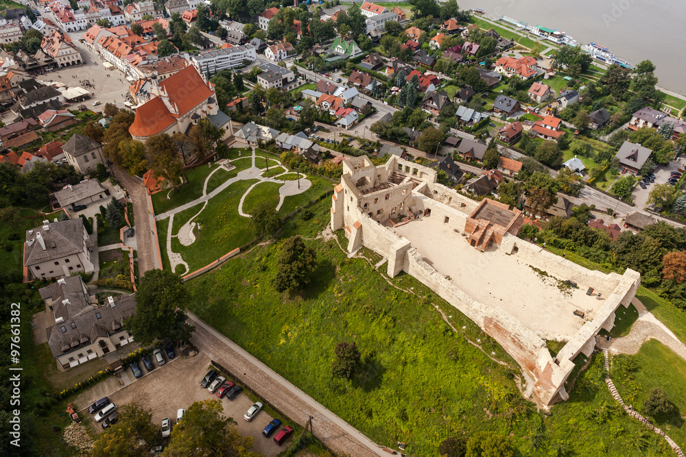 Fototapeta premium view of the old town of Kazimierz Dolny on the Vistula