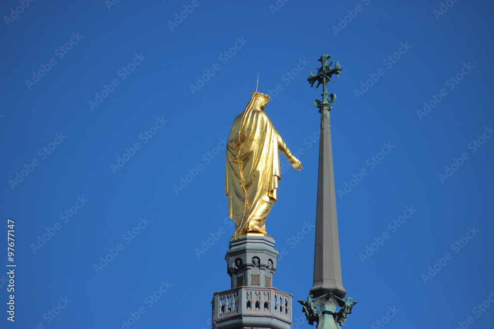 Obraz premium Golden Statue of Virgin Mary in Lyon, France