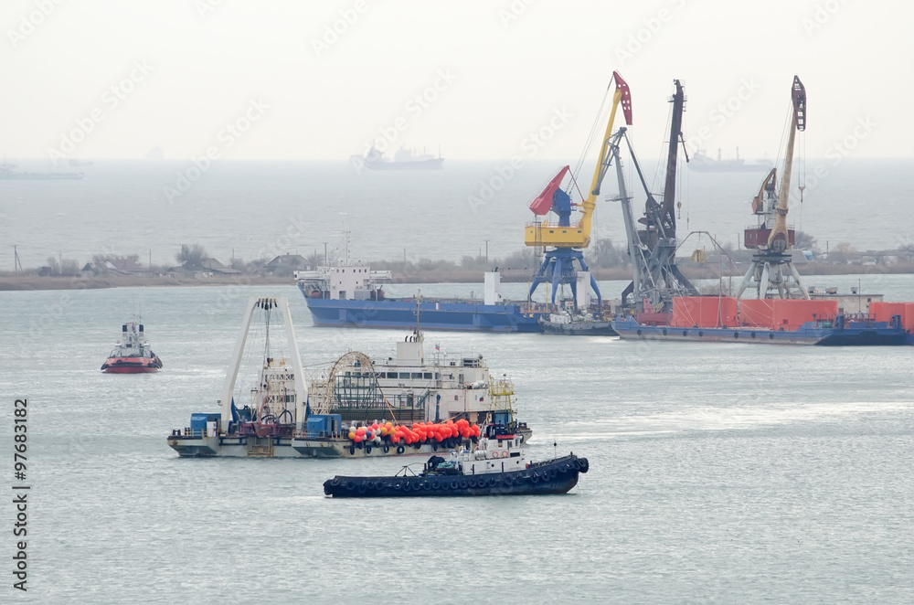 Naklejka premium Ship cable layer