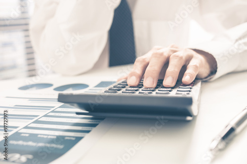 Man Analysis Business Report. Accounting