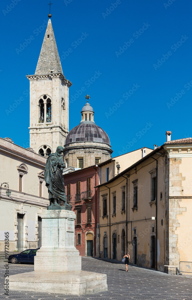Sulmona (Abruzzo, Italia)