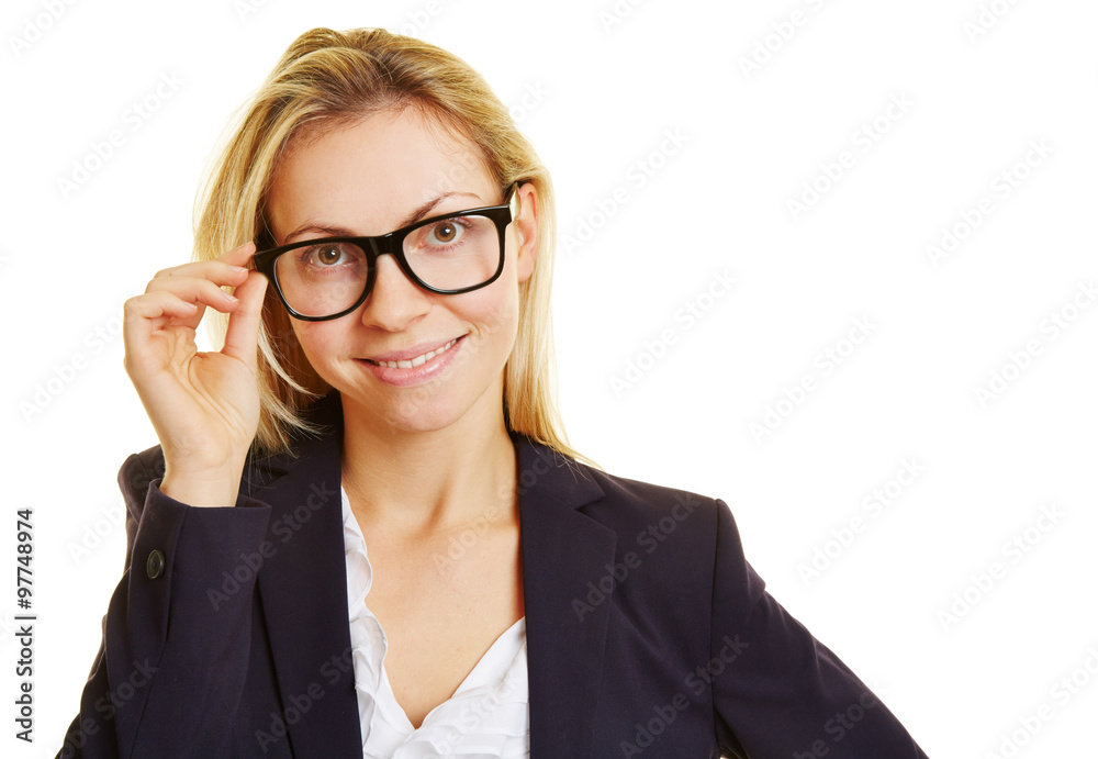 Lächelnde Geschäftsfrau mit Brille