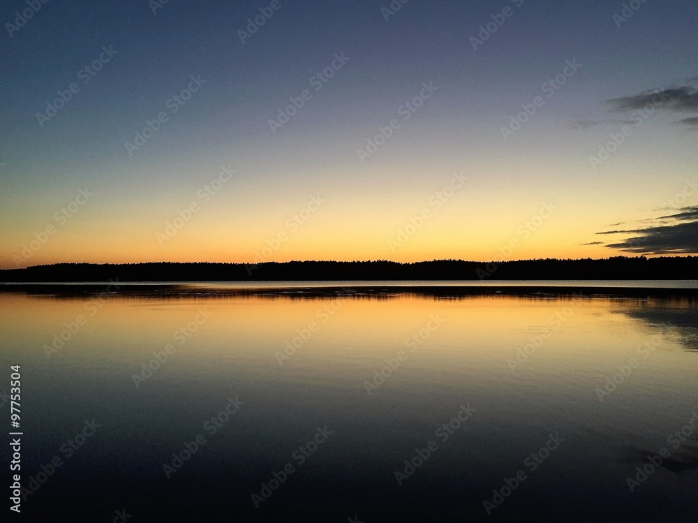 jezioro zachód słońca