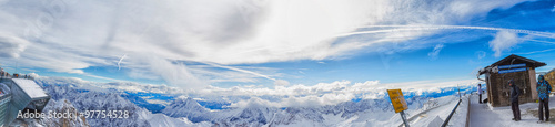 Winterpanorama - Alpen, Berge und Winterlandschaft