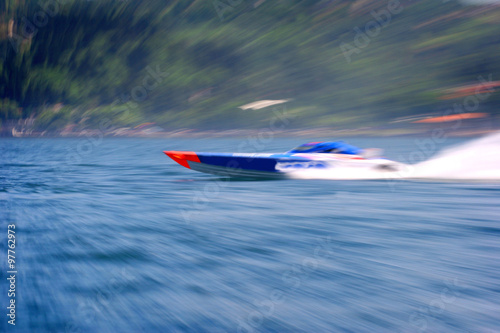 Tekne yarış © İzzet Akgün