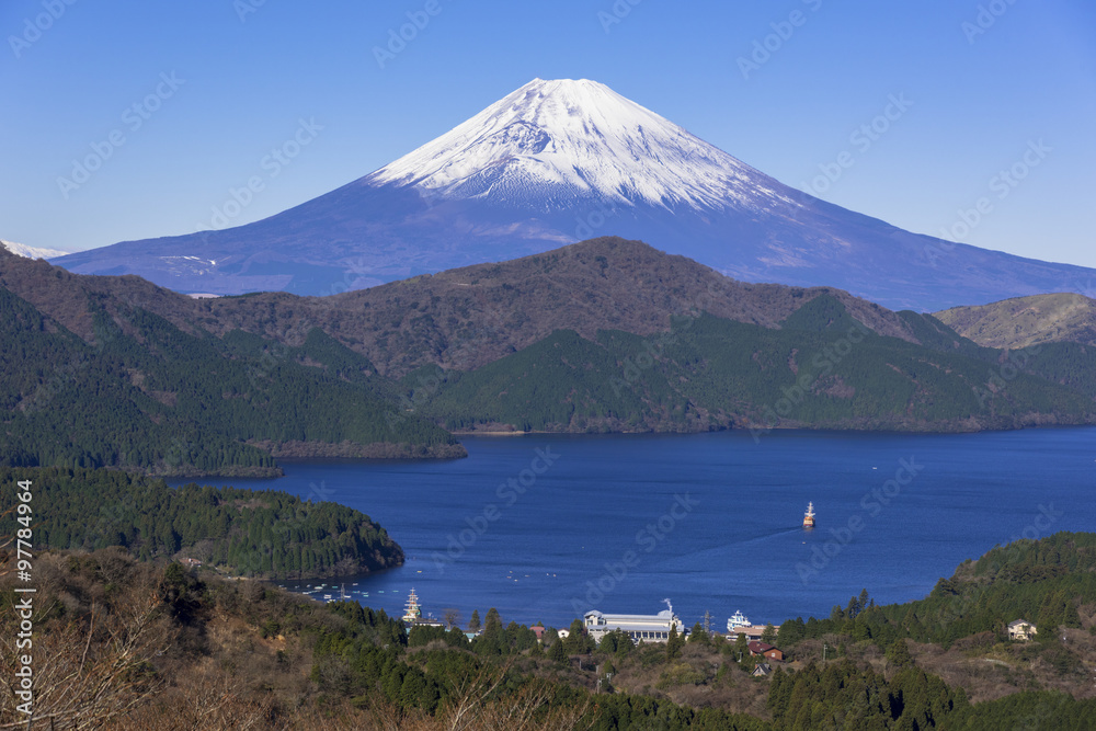 箱根大観峰より富士山と芦の湖