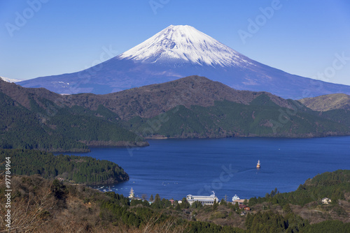 箱根大観峰より富士山と芦の湖