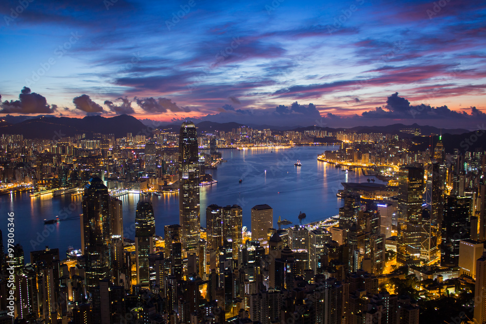 Obraz premium City at dawn