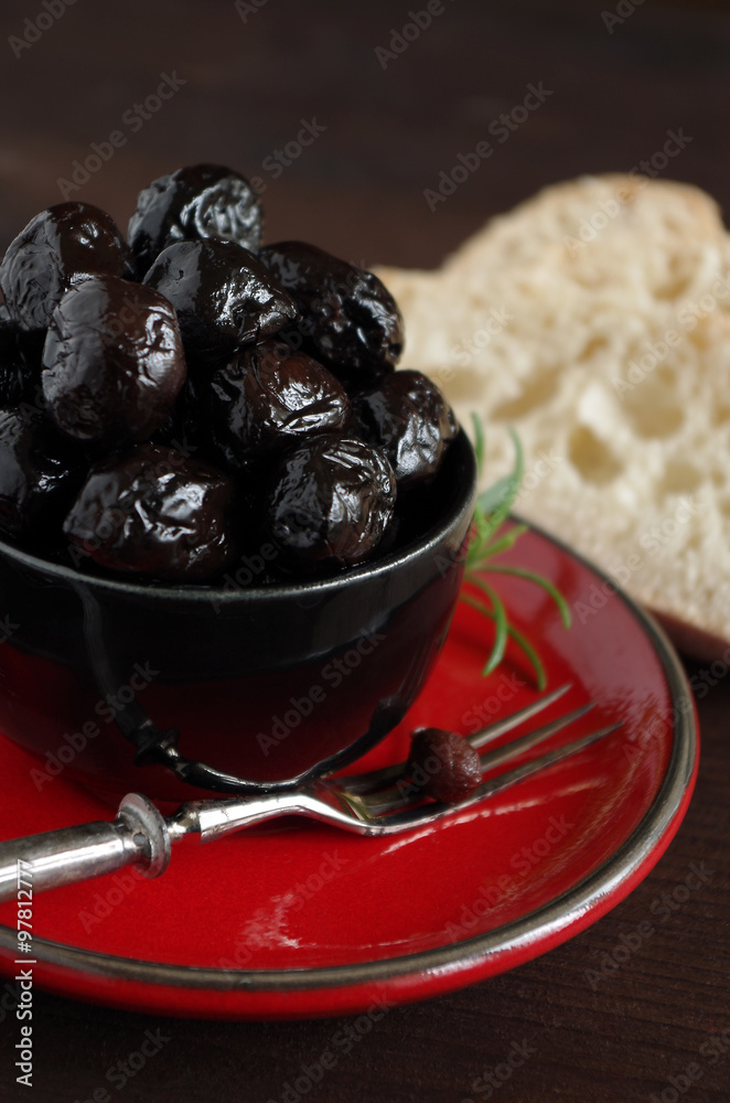 schwarze Oliven schwarze Oliven