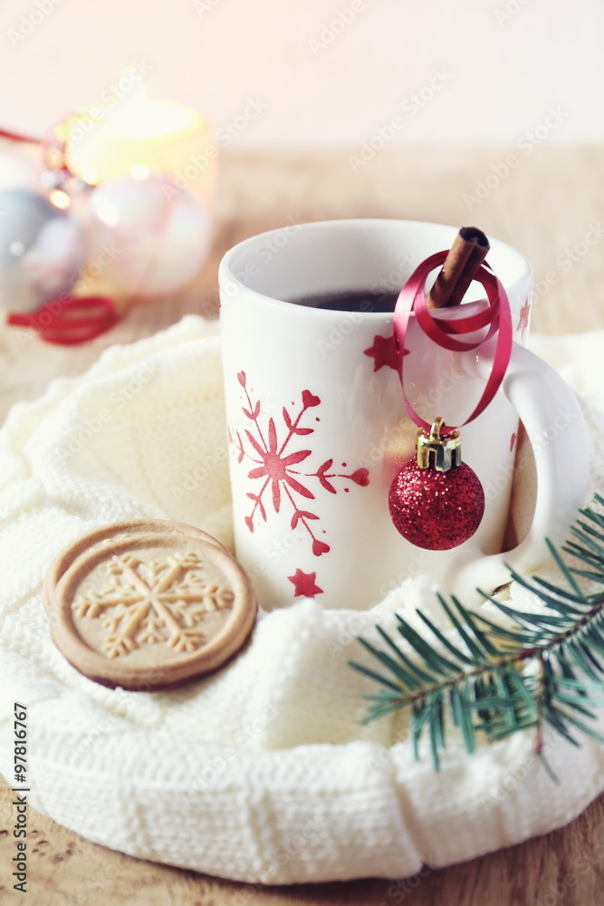 Naklejka premium Cup of coffee and christmas sugar cookies