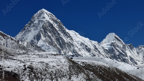 High mountains Pumori and Lingtren, Everest Region