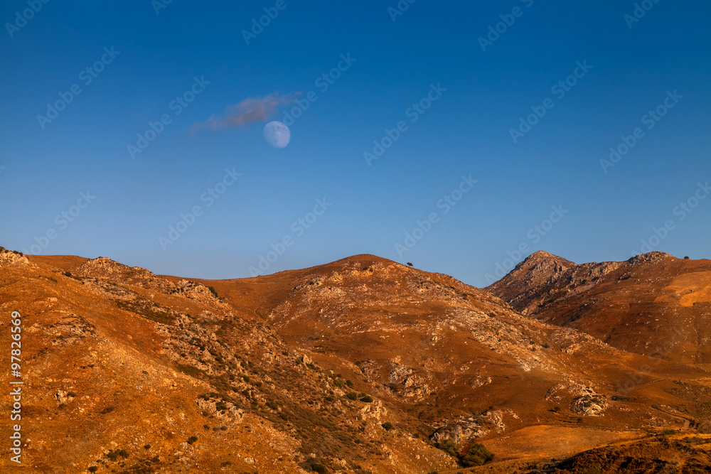 Луна в горах Крита. Греция. Крит